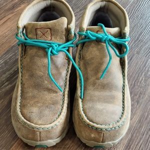 Twisted X Women's Brown Bomber with Turquoise Laces Chukka Driving Moc Alloy Toe